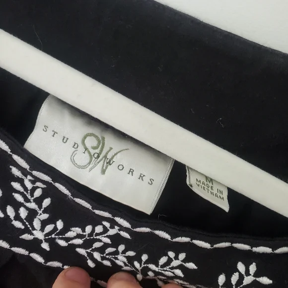 Embroidered Tee - Picture 4 of 5